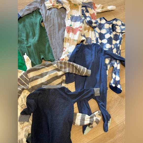 Bundle/Lot of 11 3-6 month Onesie Footie PJs - Carter’s and Cloud Island - Picture 10 of 11